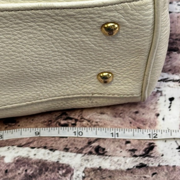 Aimee Kestenberg Satchel Crossbody Bag Ivory Leather Gold Hardware Pocketbook - Picture 12 of 16